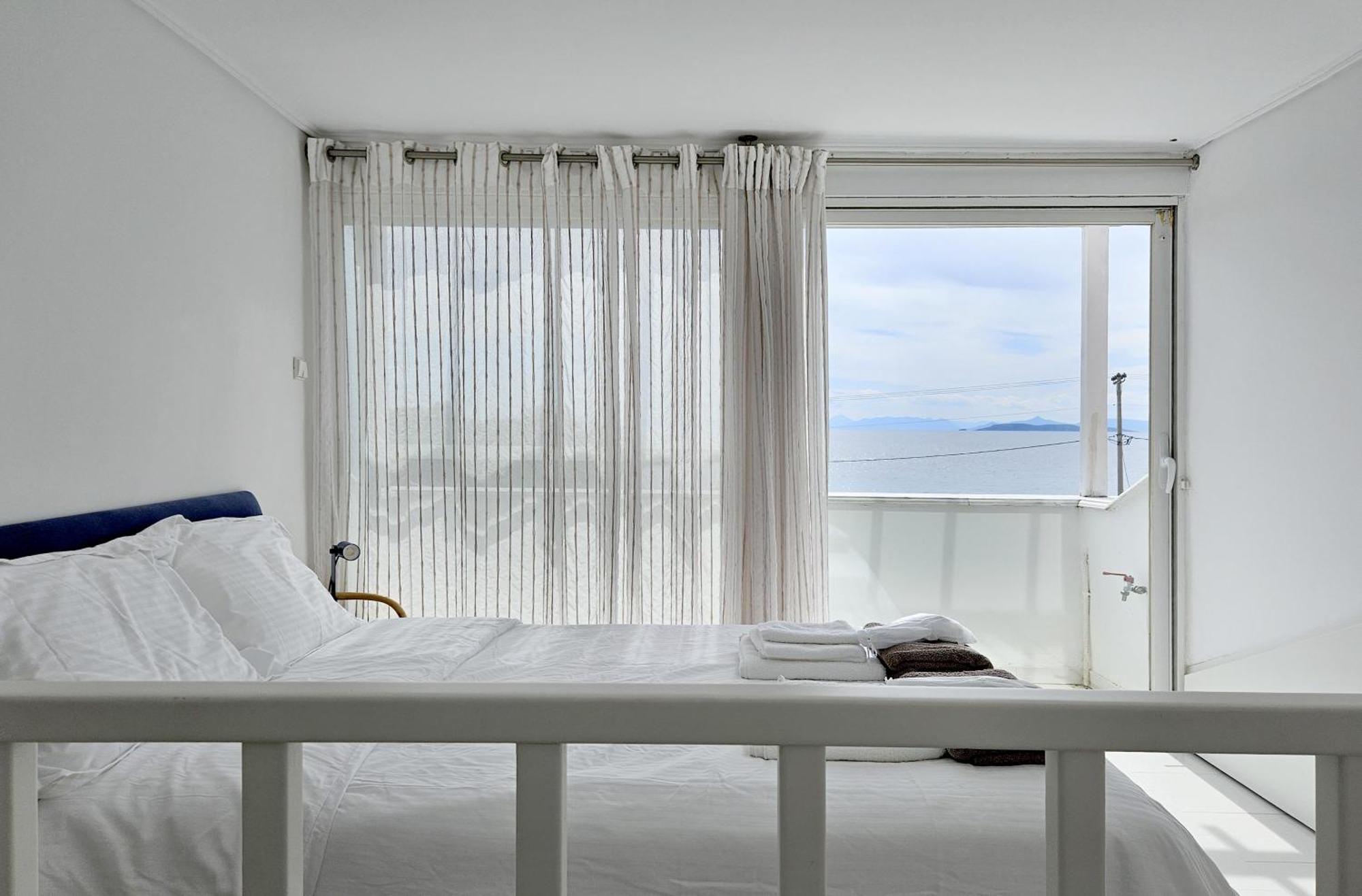 Lagonisi Beach House Kalivia Thorikou Eksteriør billede